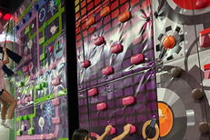 Mur d'escalade Perpignan chez Arriba Arriba Perpignan (®facebook arriba arriba)