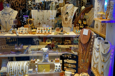 La boîte à bijoux Perpignan : Vêtements, bijoux, mode 