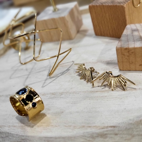Bijoux acier inoxydable chez Quatre sixième à Perpignan