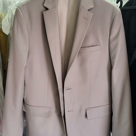 Pressing mariage - robe de cérémonie - surcintre.com - robe de soirée - costume - Perpignan -Canet - Cabestany - Argeles st Esteves - Toulouges    