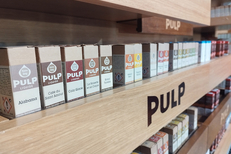 Vapot France Pollestres vend des accessoires et matériel pour cigarettes électroniques, notamment des e-liquides 