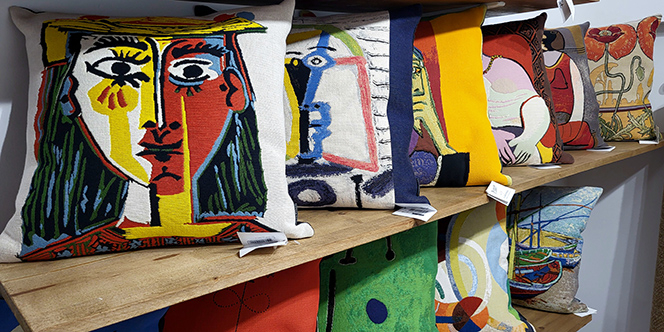 Stores by Maison du rideau Perpignan - coussins signés Jules Pansu