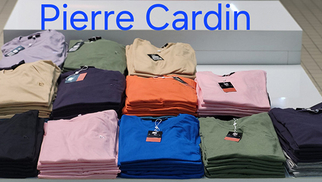 Max Carrefour Château Roussillon vend des tee-shirts Pierre Cardin