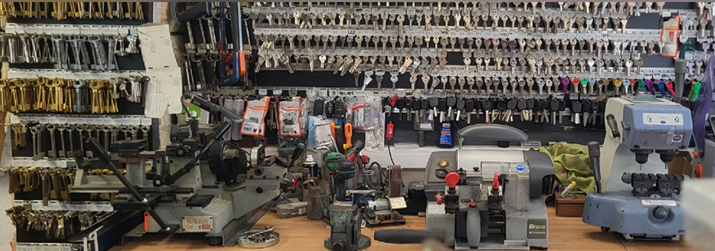 un cordonnier dans les PO : Le Comptoir des Cordonniers à Elne.