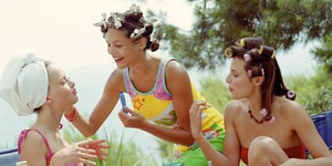 Le salon de coiffure AM Creation à Perpignan organise des après-midi entre copines avec des tarifs privilégiés. Le salon de coiffure AM Creation à Perpignan organise des après-midi entre copines avec des tarifs privilégiés.