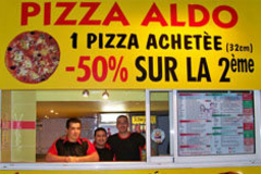 Devanture de la pizzeria Pizza Aldo sur le boulevard Aristide Briand au centre-ville de Perpignan